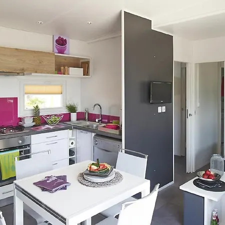 Holiday home Gehobenes Mobilheim Camping Am Murner See
