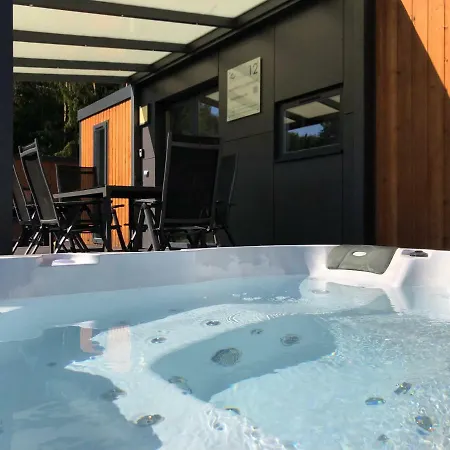 Gehobenes Mobilheim Camping Am Murner See *